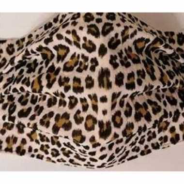 1x mondkapjes met panterprint bruin van stof herbruikbaar