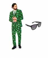 Heren verkleedkleding met cannabis print maat 46 s met gratis zonnebri